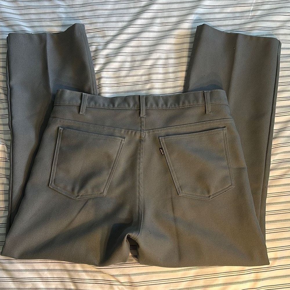 Levi’s 100% Polyester Grey Slacks. Waist: 35, Inseam: 28 inches. Vintage Black L